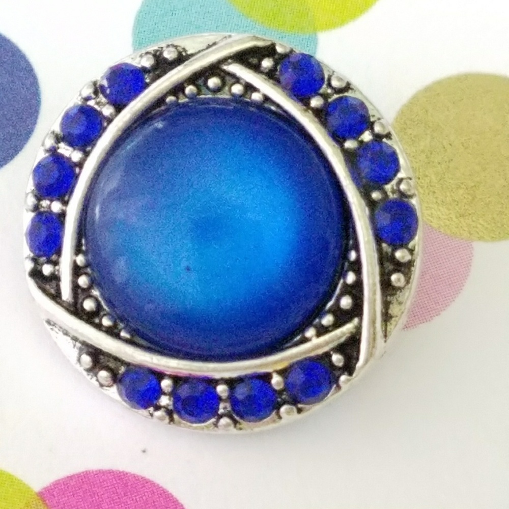 Blue opalescent snap for Snap jewelry